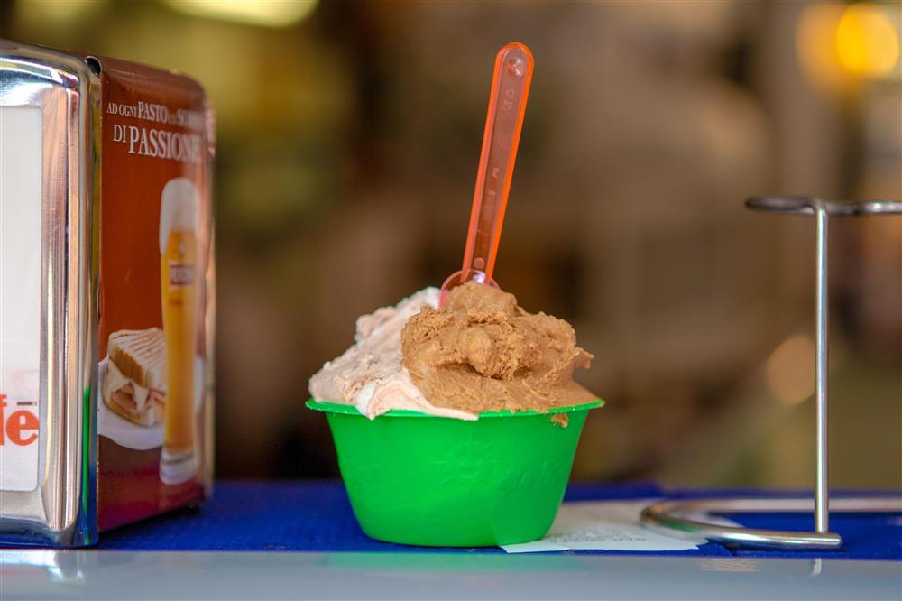 Il segreto per un buon gelato artigianale: caratteristiche e modalità di preparazione