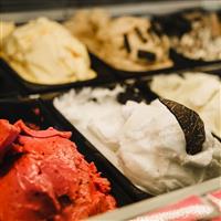 Come si prepara e come riconoscere un gelato artigianale di qualità