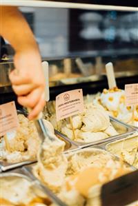 Gelato-Mania a Milano: un viaggio tra sapori unici da tutta Italia
